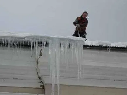 Grijă acoperiș modul de a elimina rugina, îngheț, mușchi