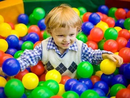 În timpul acelei copii au jucat în zilele vechi (foto)