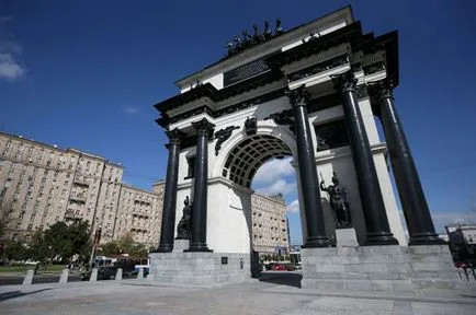 В памет на войната и мира 12 България триумфални арки, град, имоти, аргументи и факти