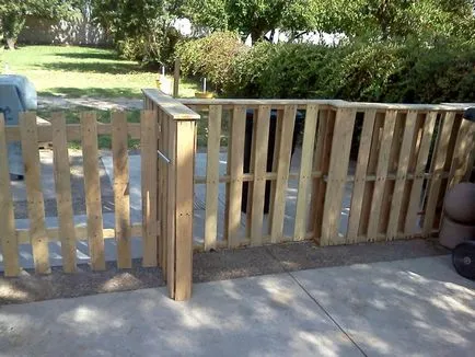 A kerítés a tálcákat a saját kezét - egy innovatív megoldás