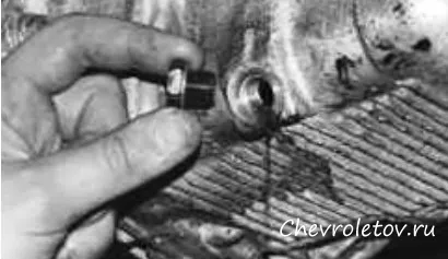 Înlocuirea uleiului de motor Chevrolet Lanos - totul despre Chevrolet, Chevrolet, fotografie, video, reparații, comentarii