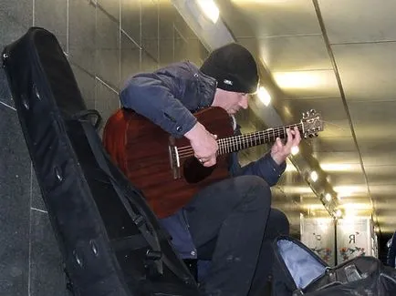 A jogot, hogy énekeljen a metróban zenészek kell harcolni - Budapest