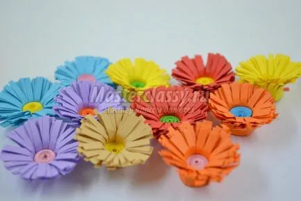 copac flori în tehnici de Quilling