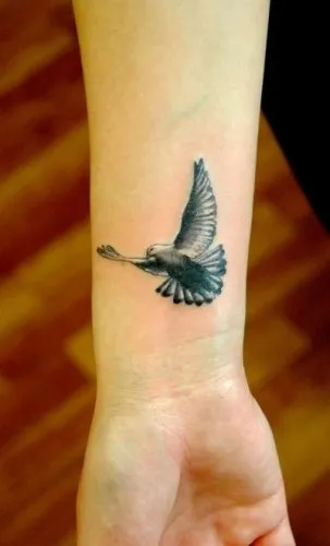 Скици на птиците татуировка на китката