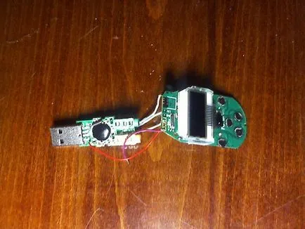 Fm-trasmitter táplált USB port akkora, mint egy USB flash meghajtó