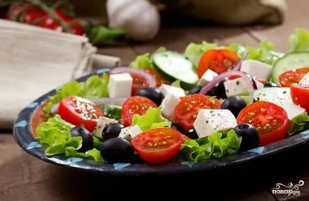 salata greceasca cu mozzarella - un pas cu pas reteta cu fotografii de pe