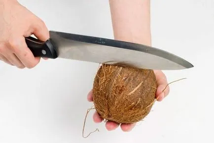 Cum se curata o nuca de cocos cum de a deschide o nucă de cocos la domiciliu