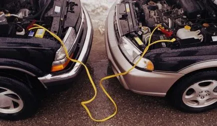 Hogyan gyújtsuk meg a kocsi egy halott akkumulátort télen