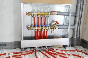 Cum de a face colector pentru încălzirea prin pardoseală cu propriile lor mâini, în special de selecție, de asamblare și de conectare