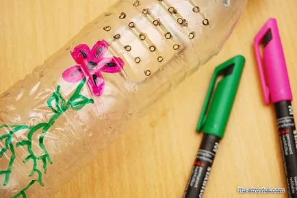 Как да си направим градинска лейка от бутилка