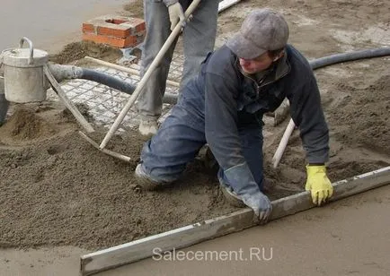 Hogyan számoljuk ki az összeget a cement, hogy kitöltse a betonaljzat