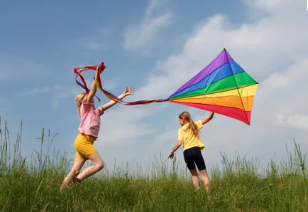 Hogyan készítsünk egy kite kite, hogyan kell megfelelően futni