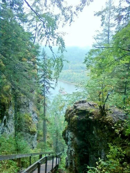 Piatra Vetlan - un traseu turistic pitoresc