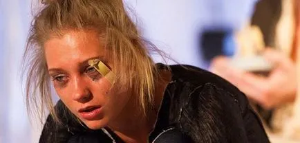 Kristina Asmus megsérült a show alatt „háló nélkül”