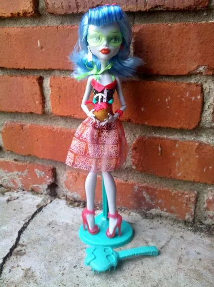 Ghoulia yelps снимки, картини, кукли и характер биография