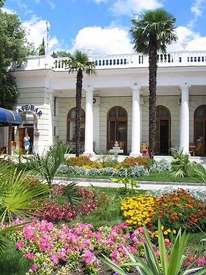 A hotelről, a rotunda, a szálloda