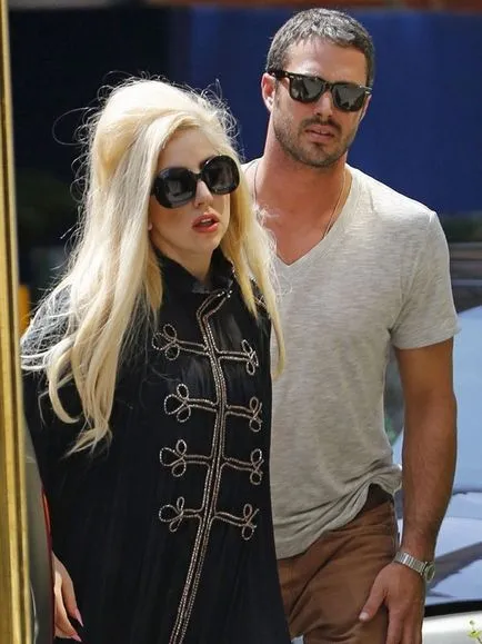 Singer Lady Gaga nu este rușine de figura lui grăsuț