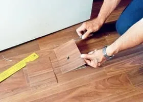 Reparare si restabilire de eliminare a defectelor linoleum cu propriile lor mâini