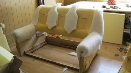 Kárpitozott bútor javítás otthon - hogyan válasszuk ki a hab a kanapén