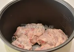 Ориз с пиле в multivarka стъпка по стъпка рецепта с сини сливи, приготвена в multivarka