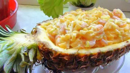 Salata cu ananas și bastoane crab conserve