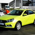 Összehasonlítás Hyundai Solaris és Lada Priora 2016 fotó kiemeli