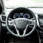 Compara Hyundai Solaris și Lada Priora 2016 scoate în evidență fotografie