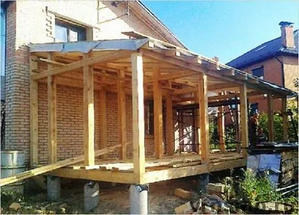 Terasa în țară poate fi construit cu propriile mâini