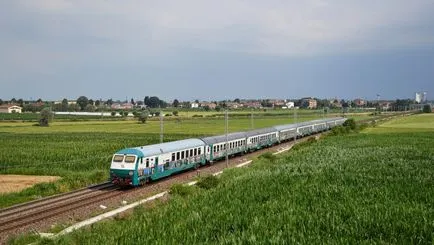 Италиански влак Trenitalia междуградски, frecciarossa, итало и intercitynotte