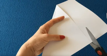 Изрежете снежинка от хартия със своя собствените си ръце, снимки, видео