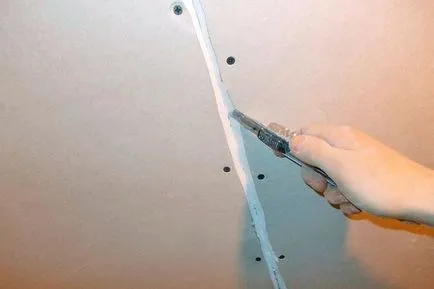Уплътняване на фуги като гипсокартон лента ремонтира, отколкото да се покрие хл, окото и довършителни