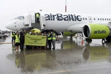 Pulkovo repülőtér találkozott az első gép airBaltic CS300