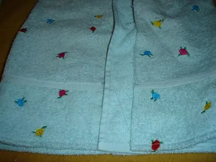 Детски халат от ненужни кърпи за баня 3 часа