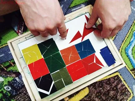 Nyikityin puzzle - A játék Gyűjtsd össze a téren rukamiamelica
