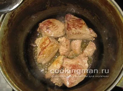 Carne de vită fiert în vin - gătit pentru bărbați