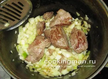 Carne de vită fiert în vin - gătit pentru bărbați