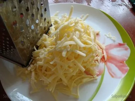 Zucchini în cuptor la cuptor cu brânză și roșii