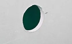 Как да закърпи дупката в стената на гипсокартон или таван