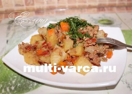 Картофи с кайма и домати в multivarka
