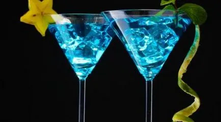 Blue Curacao likőr és koktélok vele - házi receptek alkohol