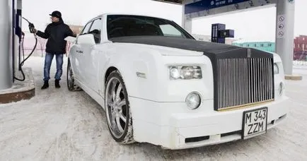 Rendes fickó tette Rolls-Royce a régi Mercedes a garázsában
