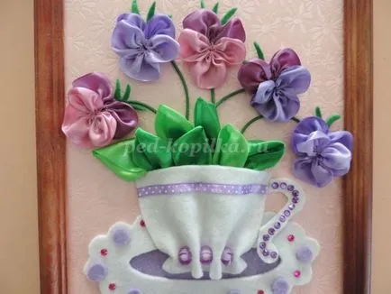 Panouri realizate din materiale textile „buchet de violete“, cu propriile sale mâini