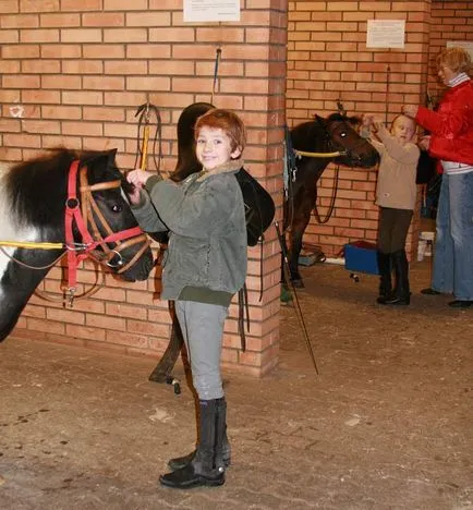 Pony-echitatie ponei școală pentru copii, școală călărie pentru copii, școală de echitație pentru copii,