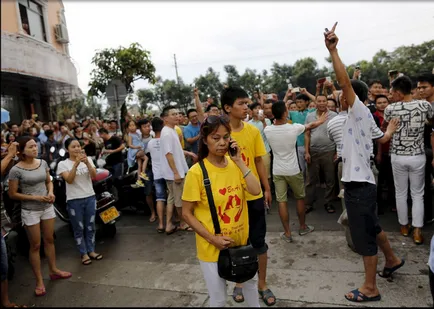 Festivalul de a mânca câini din Yulin (nu este recomandat vizualizarea impresionabil)