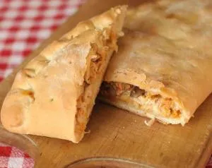 Rețete Calzone (pizza închis) cu pui și ciuperci pe