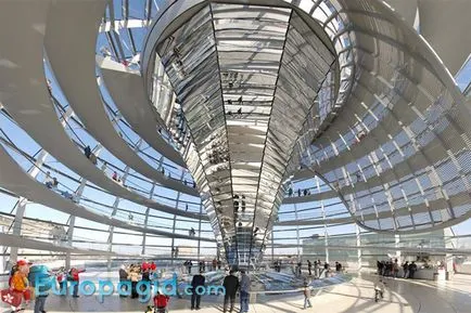 A berlini Reichstag, és megtalálni, hogyan lehet a térképen