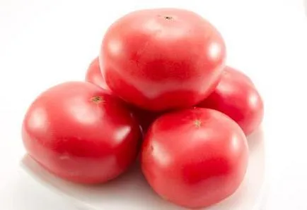Розови сортове домати и грижи реколта през лятото