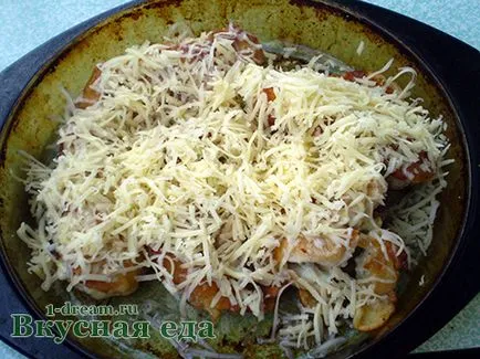 Валцована пилешко филе със сирене - пържени в тесто и zapechnnye във фурната - вкусна храна