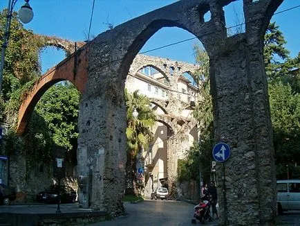 Salerno Olaszország közelében található, fotók, strandok, szállodák, hogyan juthat