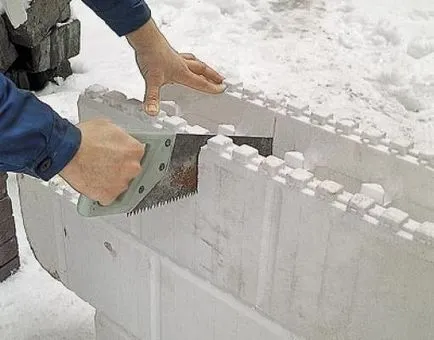 Garden House hab blokkok kezével videó összeszerelési útmutatót, különösen a befejező,